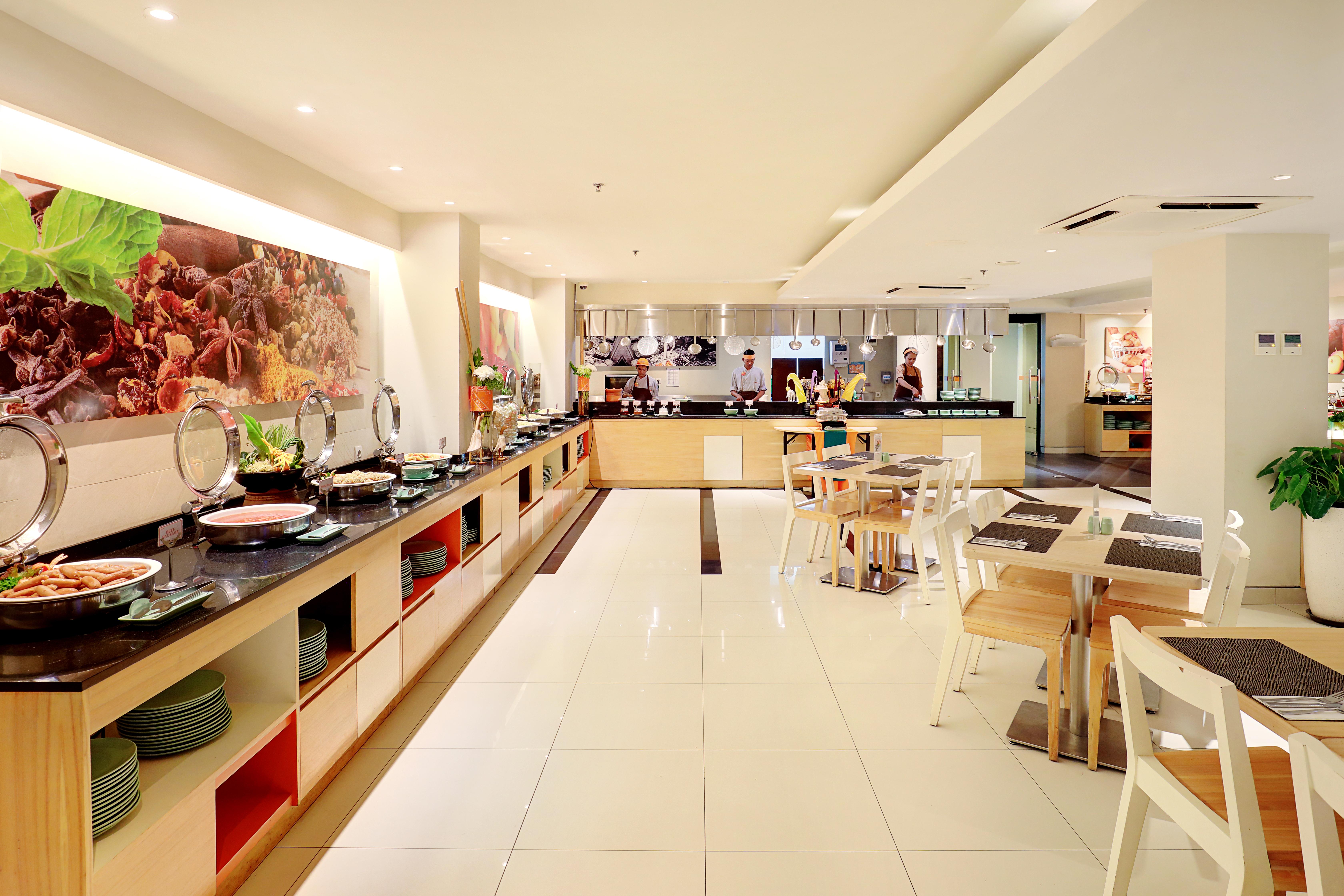 Harris Hotel Seminyak Екстериор снимка