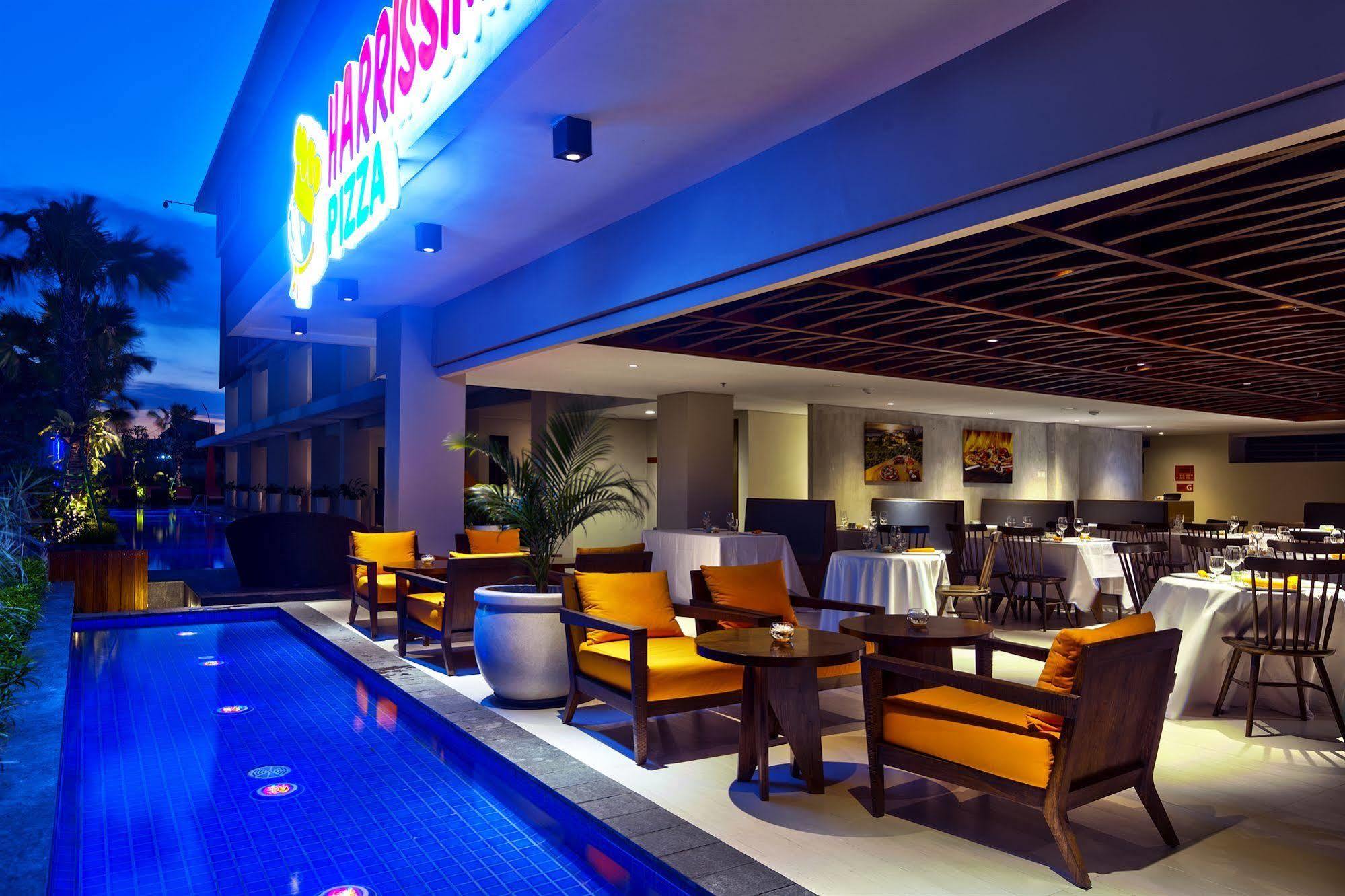 Harris Hotel Seminyak Екстериор снимка
