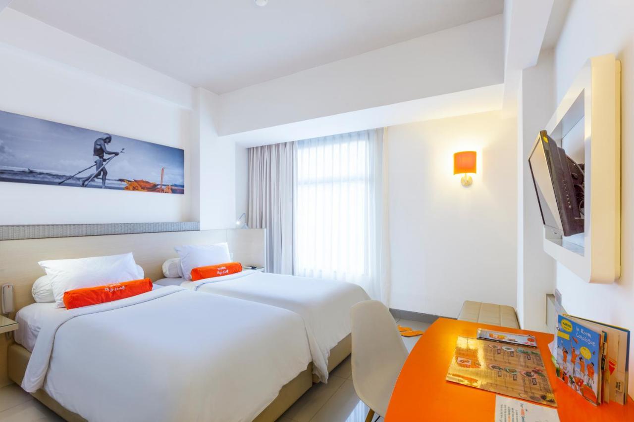 Harris Hotel Seminyak Екстериор снимка