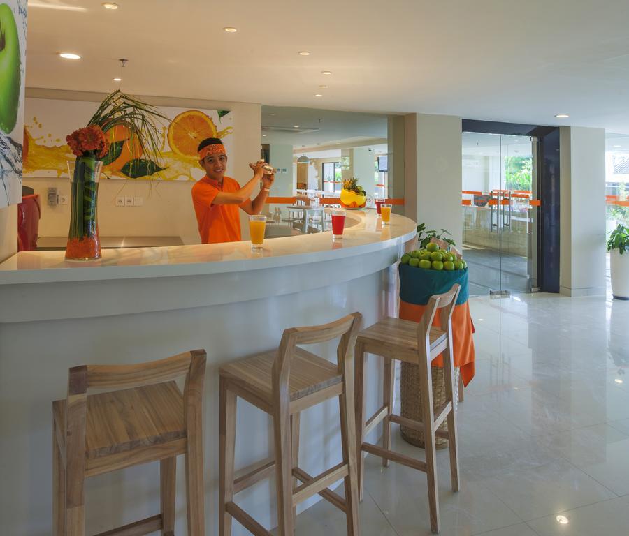 Harris Hotel Seminyak Екстериор снимка